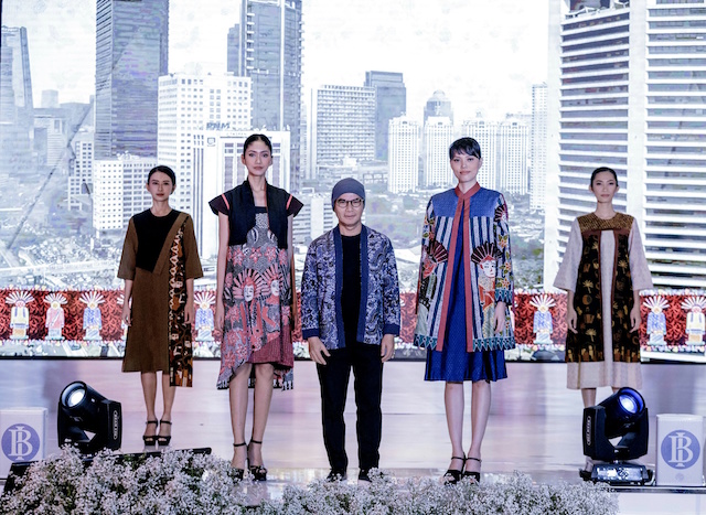 Potret Jakarta dalam Koleksi Batik Betawi Kleurrijk de Batavia by Wignyo Rahadi